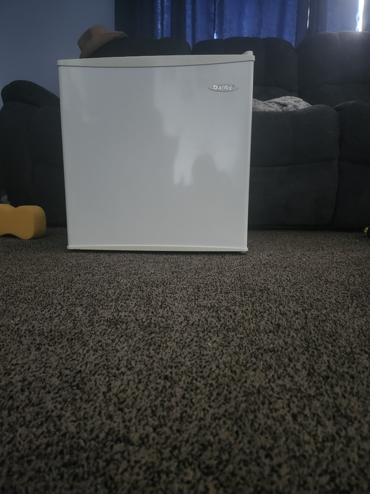 Mini fridge