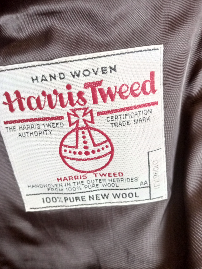 A.P.C HARRIS TWEED men's wool blazer. Size small. image indicator(9)