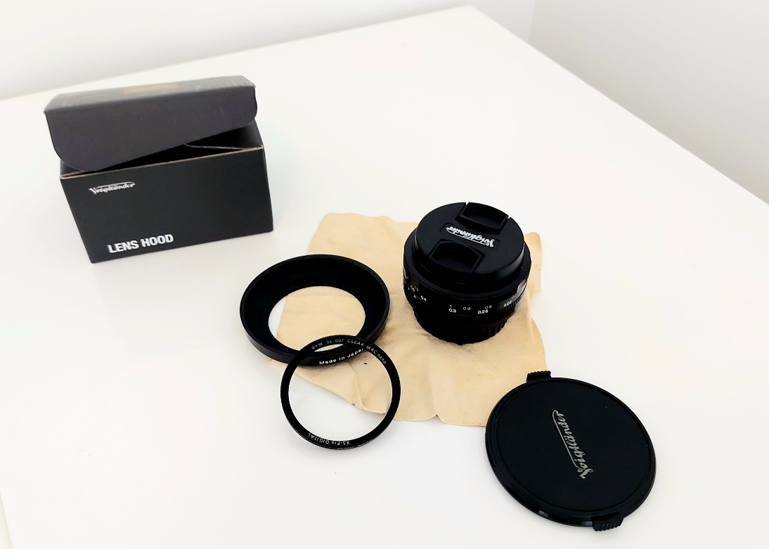 Voitlander 20mm Color Skopar SL-II f3.5 wide angle lens thumbnail