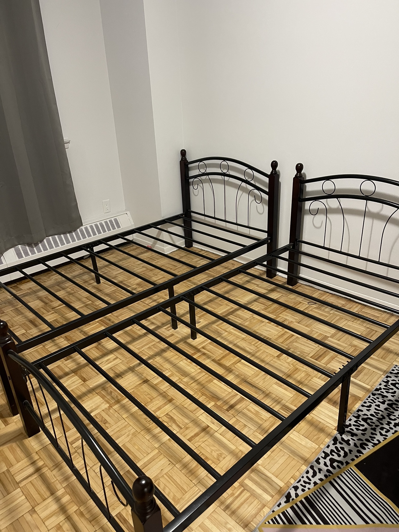 2 matching single bed - photo 5