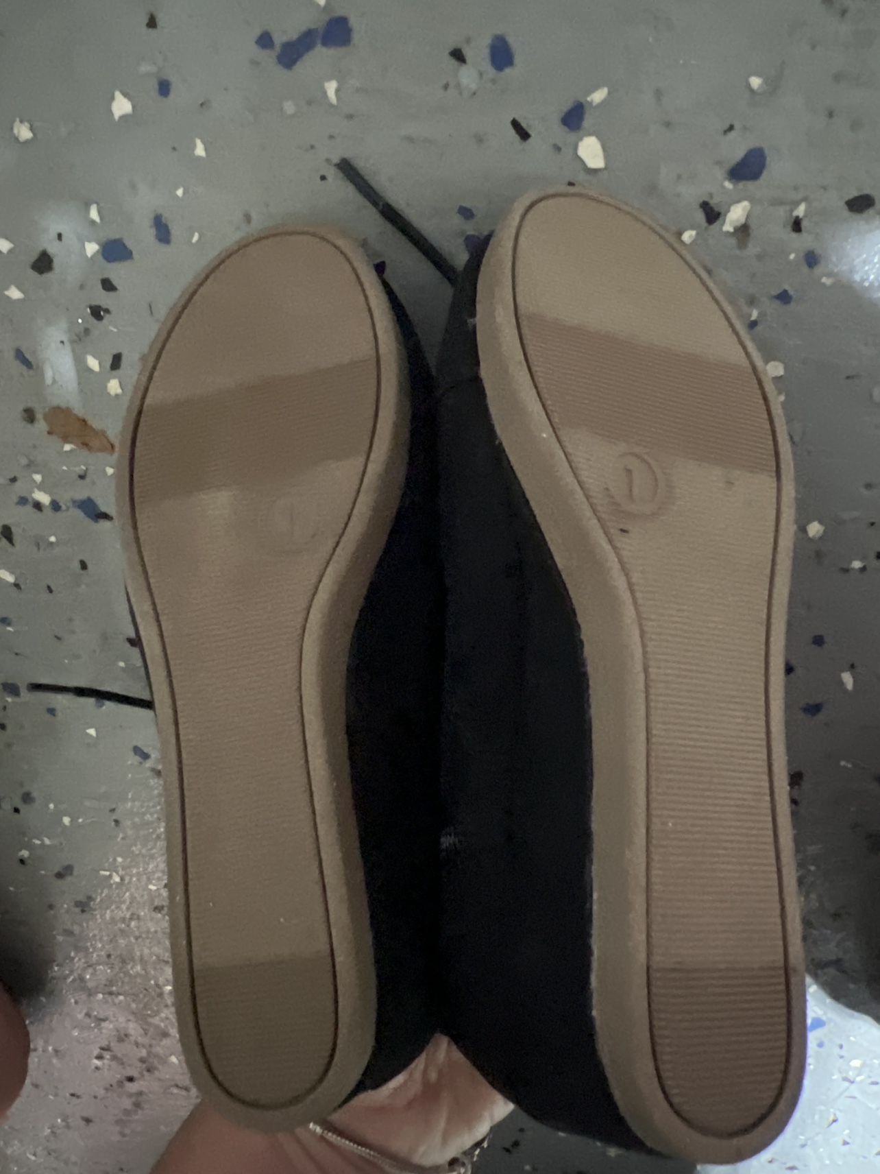 Rand new girls shoes - photo 2