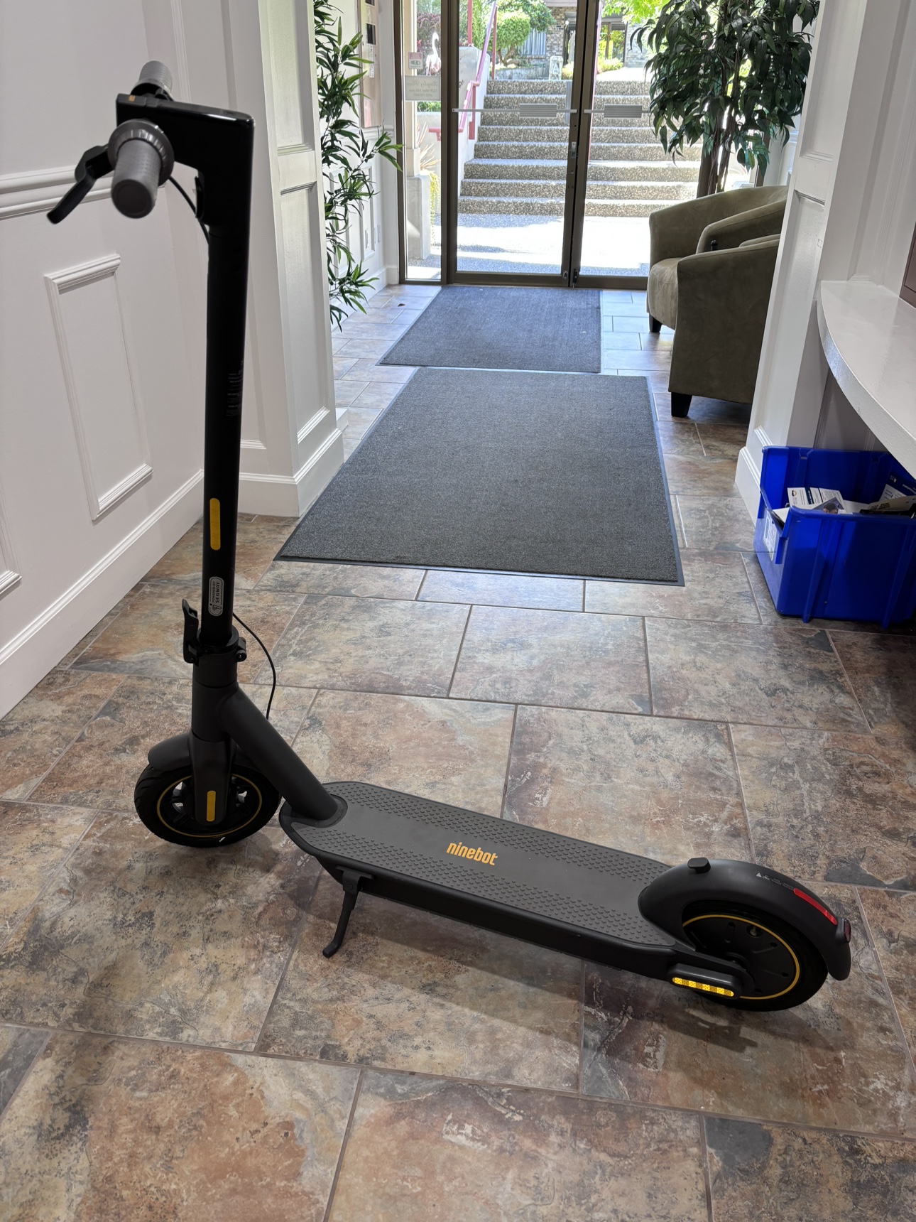 Brand new e - scooter - photo 4