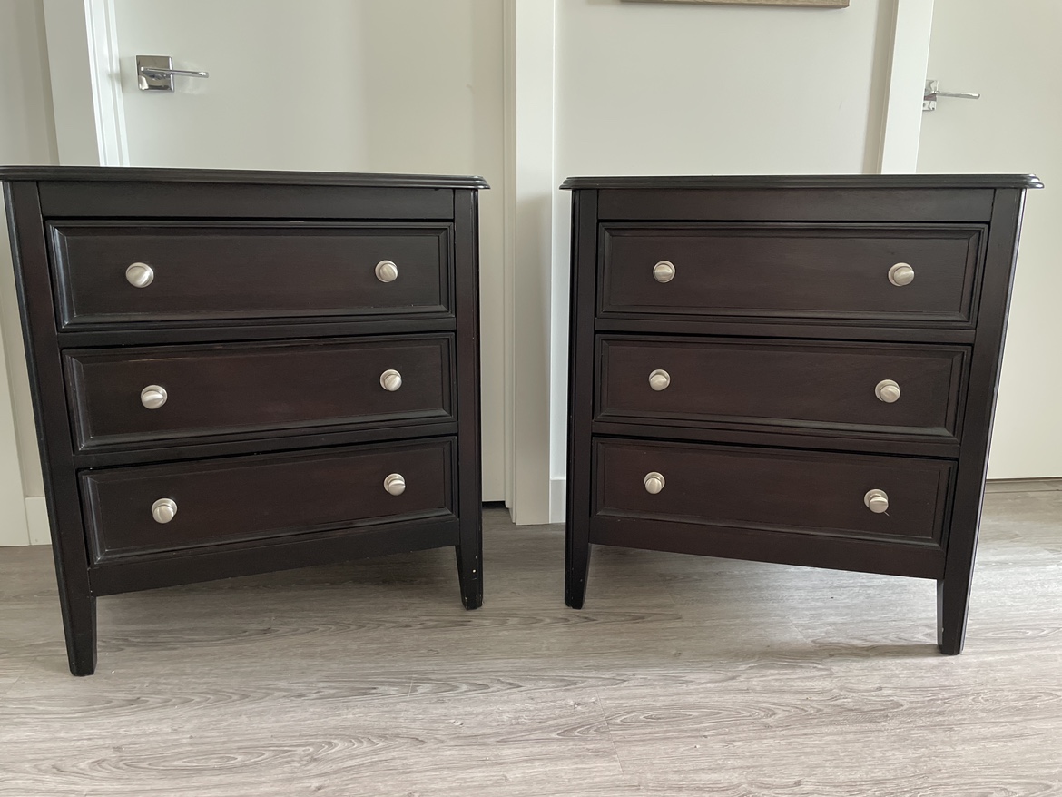 Set of Two Nightstands - photo 2