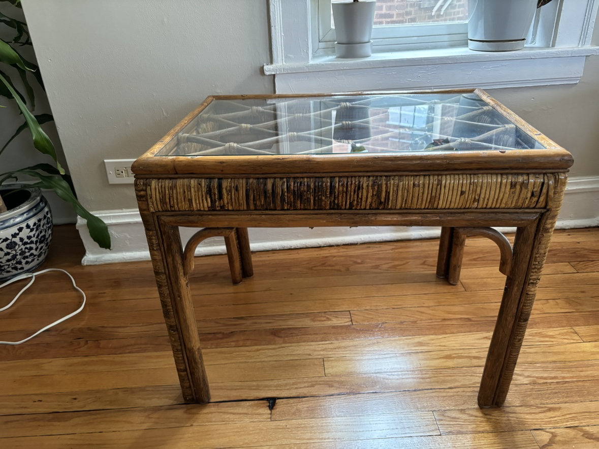 Rattan side table with glass top - photo 3
