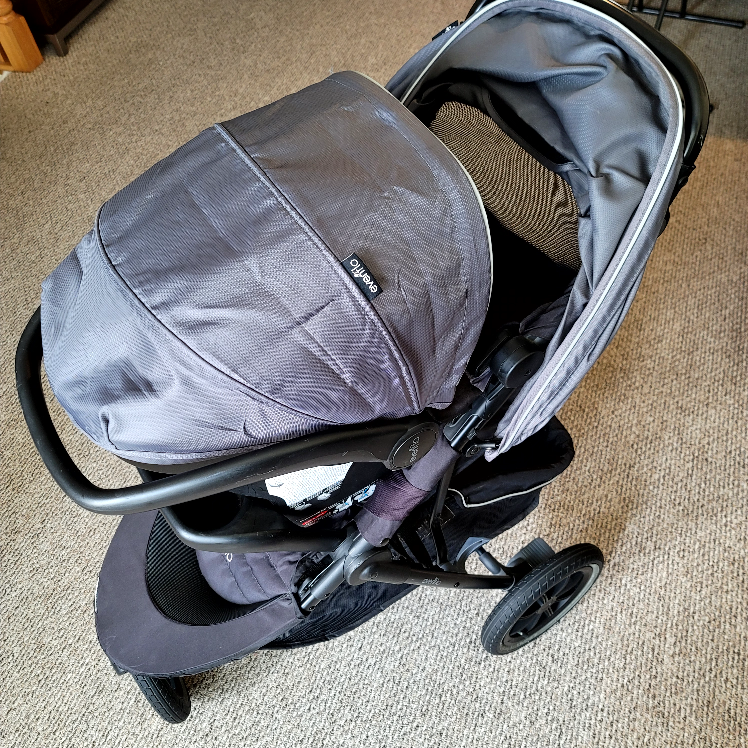Evenflo Folio3 Stroll and Jog with LightMax 35 Infant car seat