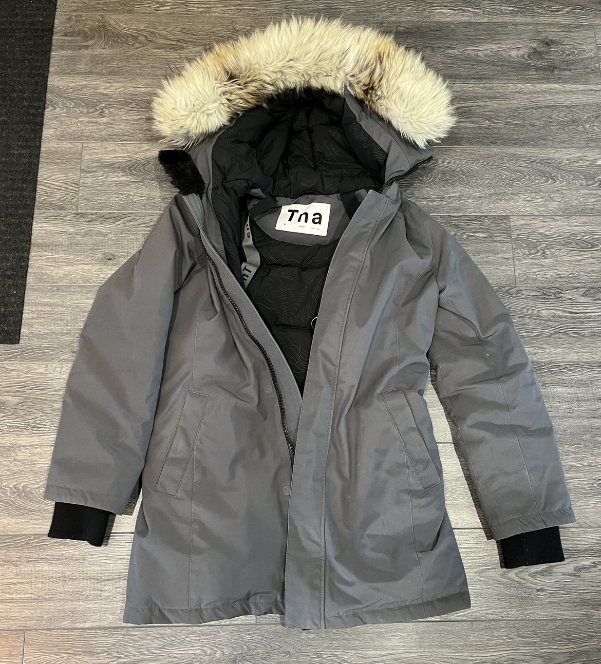 Medium TNA Haven Parka