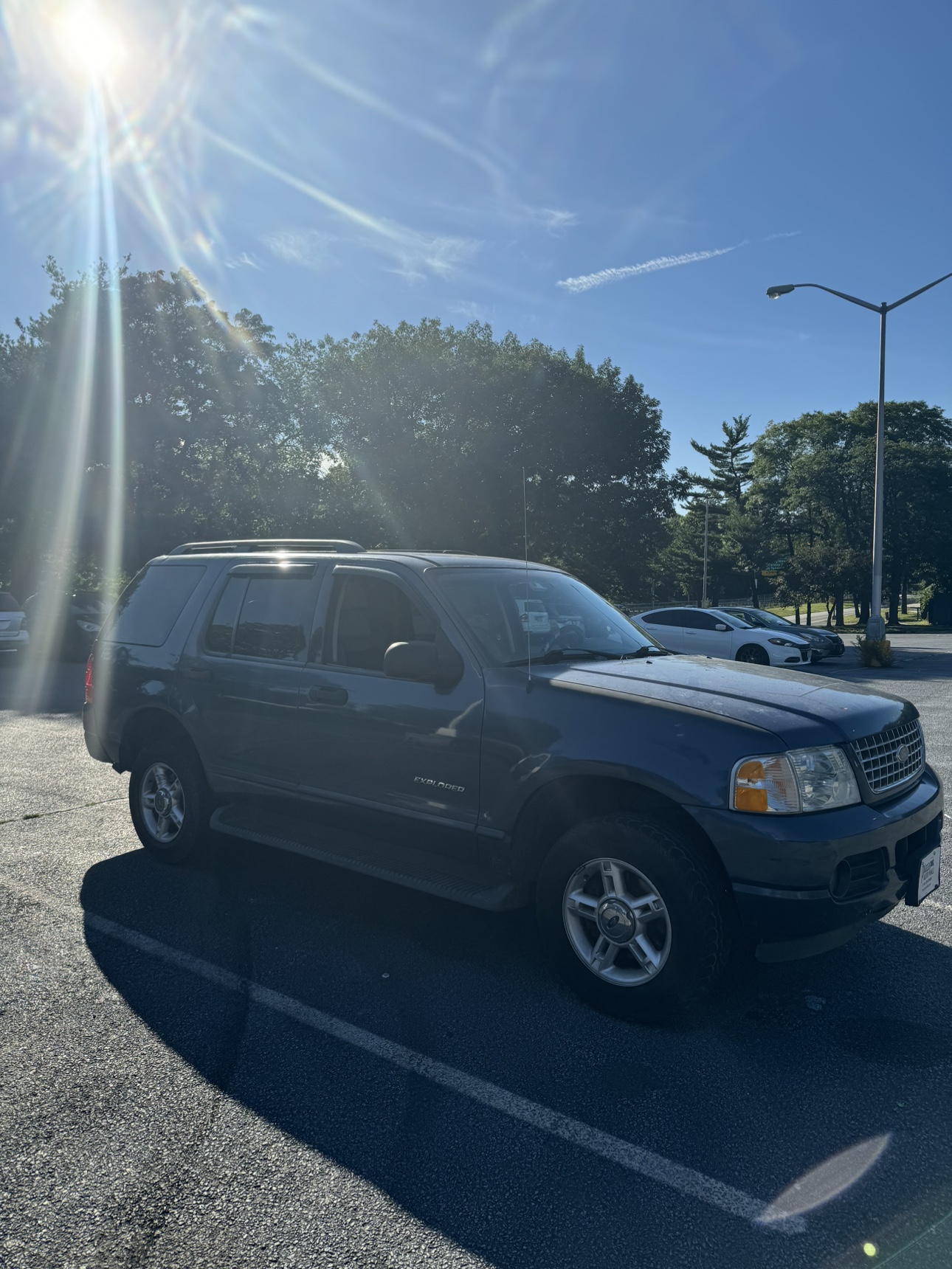 Ford explorer xlt thumbnail
