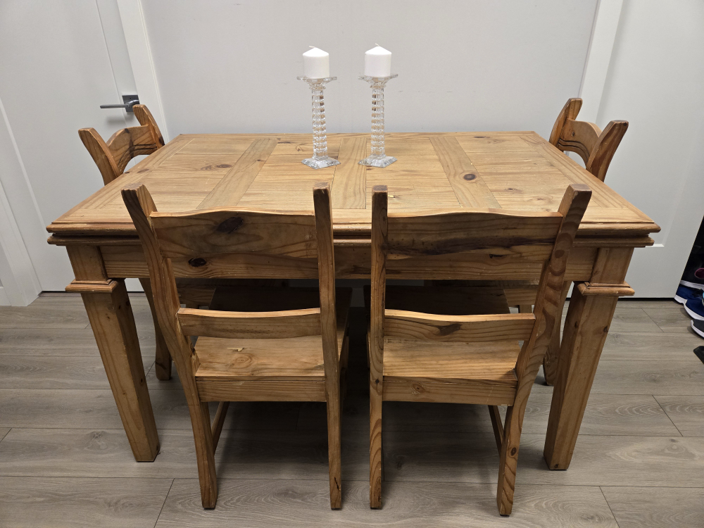 Price Drop Solid Wood Extendable Table and Four Chairs - photo 5