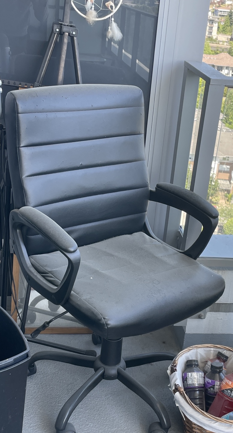 Black Leather Office Chai