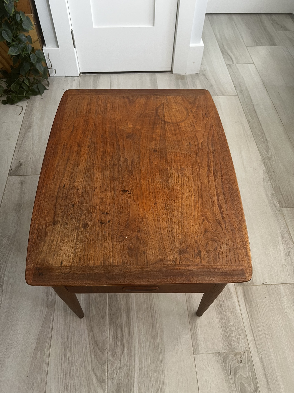 Lane antique mid-century side table with drawer - photo 3