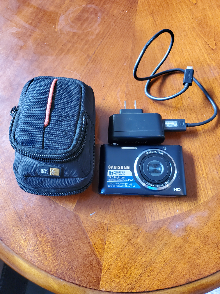 Samsung ST72 digital camera thumbnail