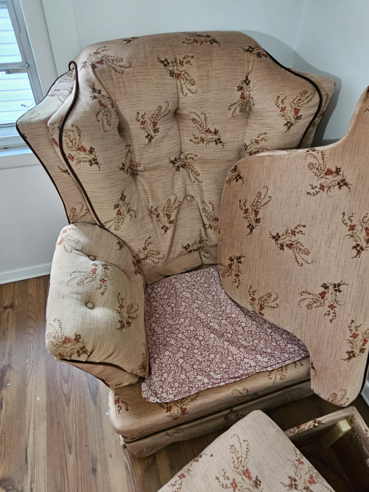 Chair & Ottoman  # freecycle - photo 3