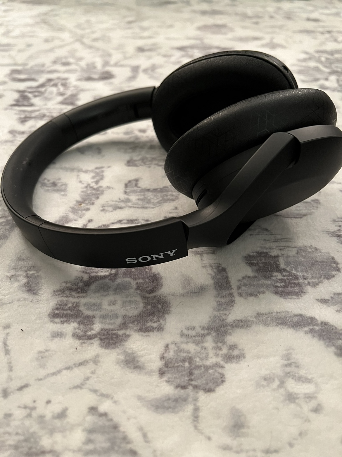 Sony Wireless Noise Canceling Headphones - photo 3
