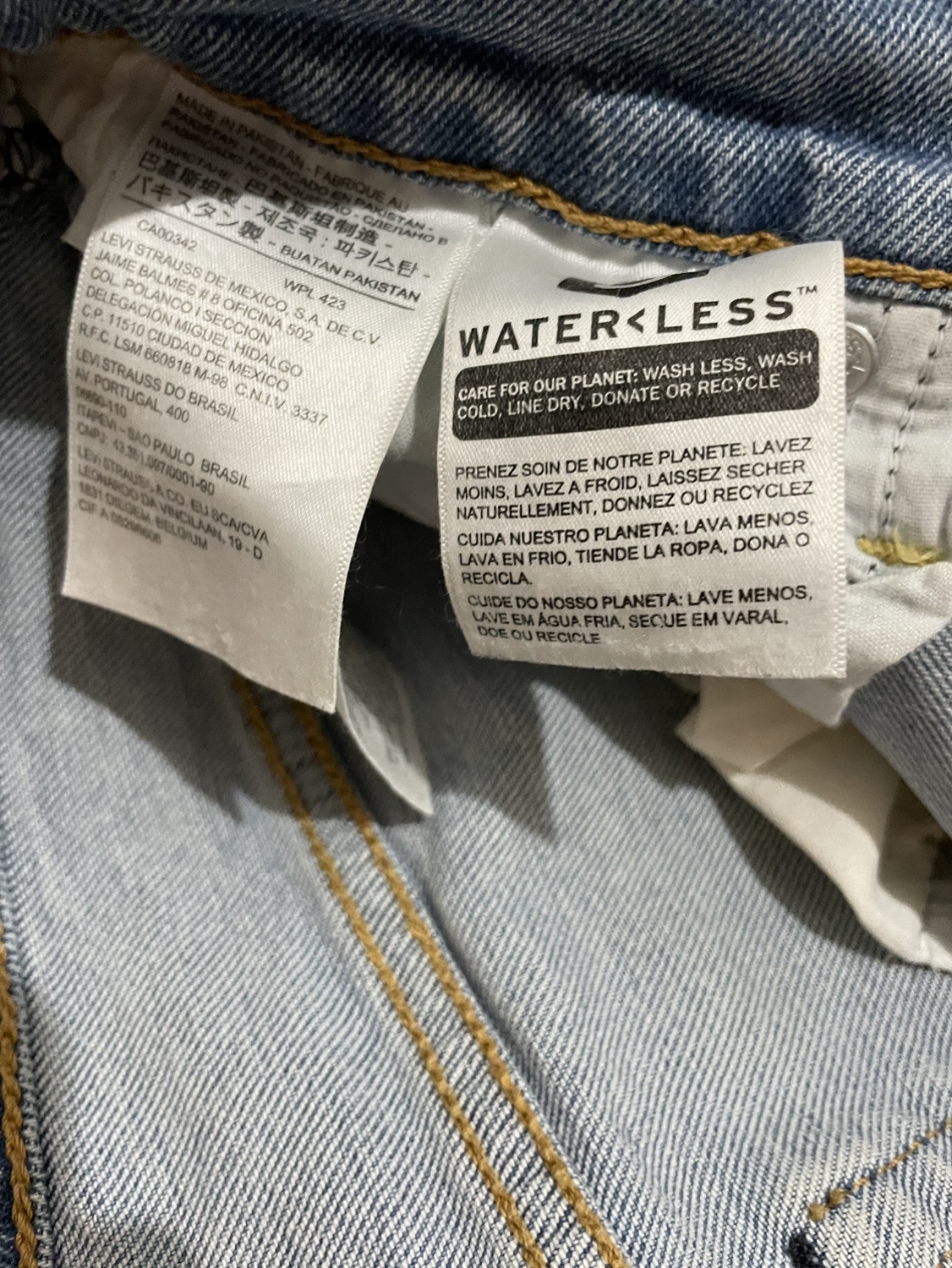 Women’s Levi’s wedgie jeans image indicator(4)