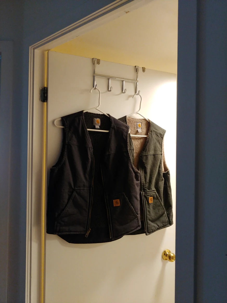 Carhartt Sherpa lined vest x2