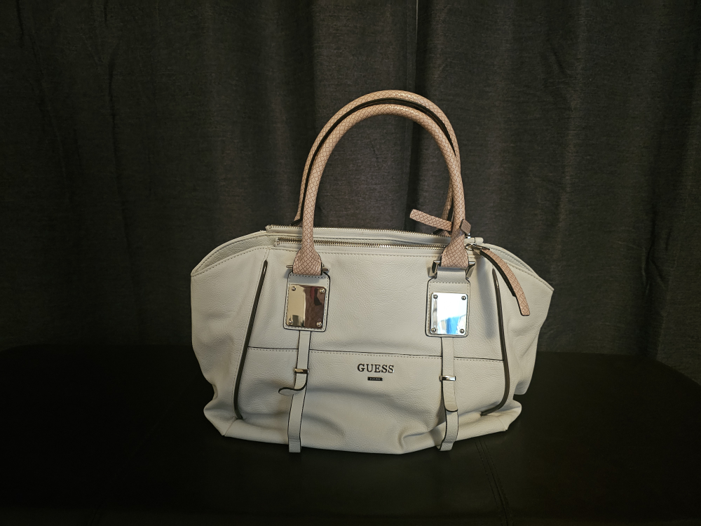 Guess purse thumbnail