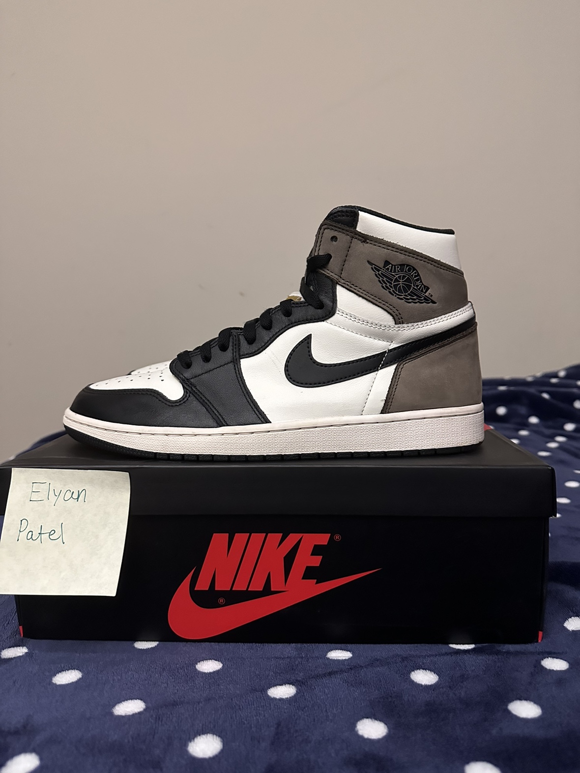 Jordan 1 Dark Mocha - Size 12 - photo 2