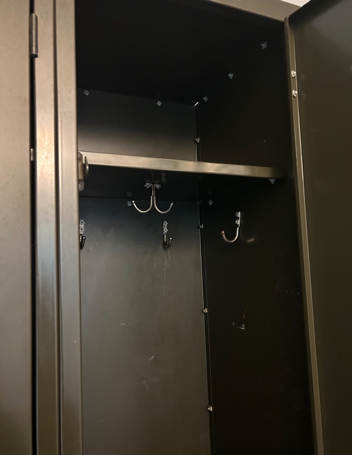 Vintage Lockers (bank of two) - photo 3