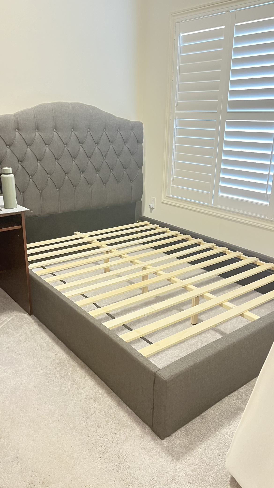 Queen size bed - photo 2