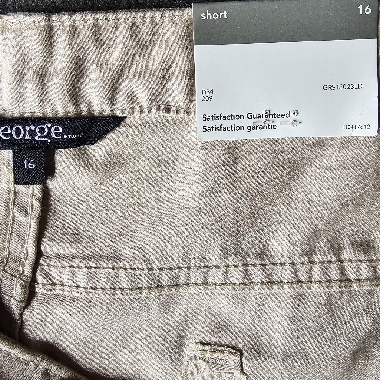 𝅺GEORGE High Waist Casual Retro Neutral Slim Leg Short. Size 16. - photo 3