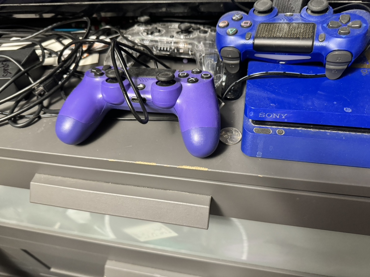 PlayStation ps4 - photo 2