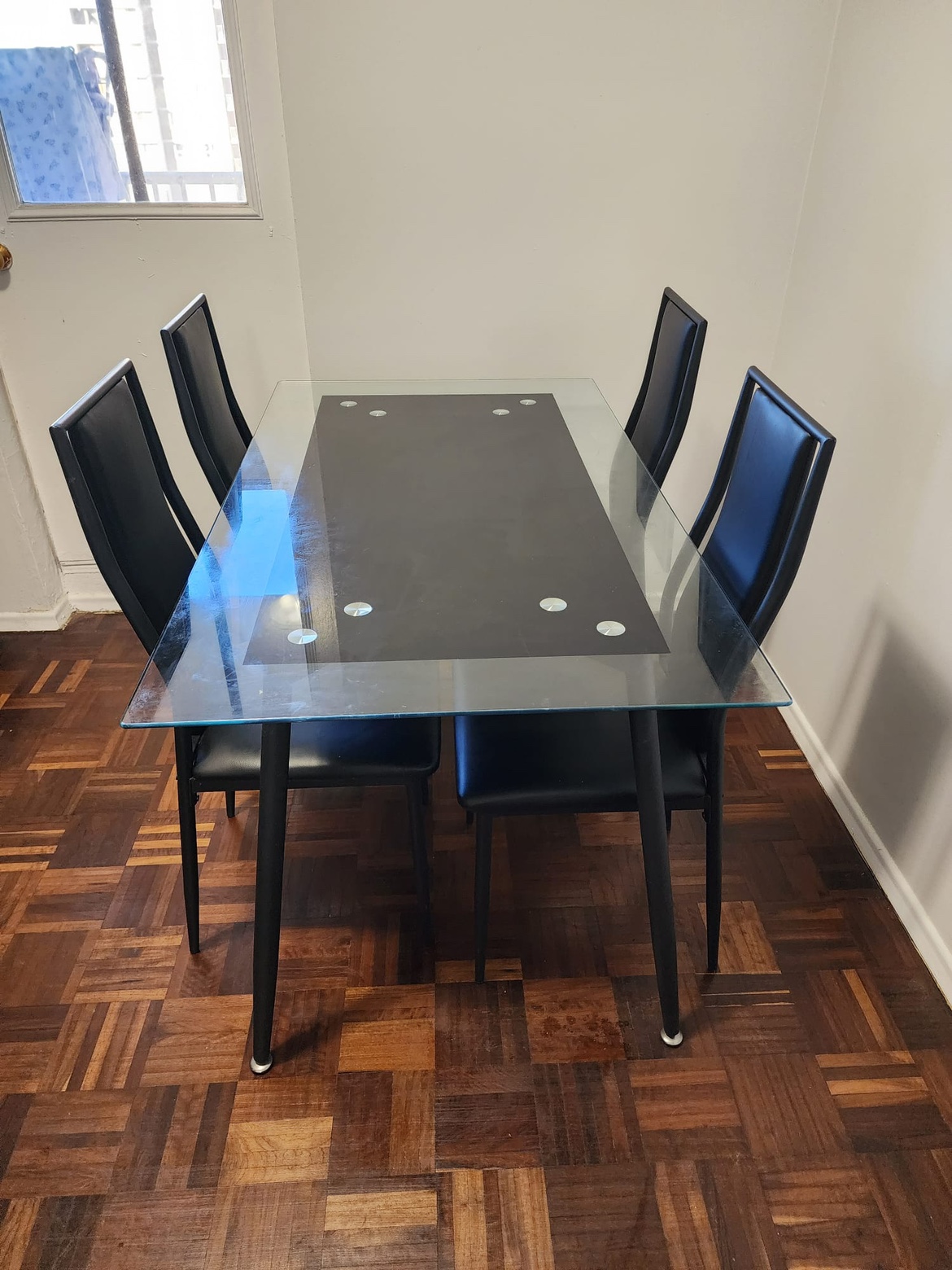 Dining table set