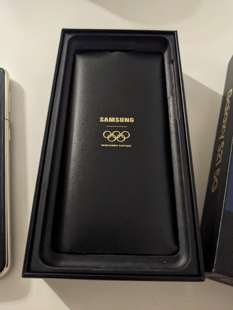 Samsung S21 5G Olympic edition + phone cover - photo 3