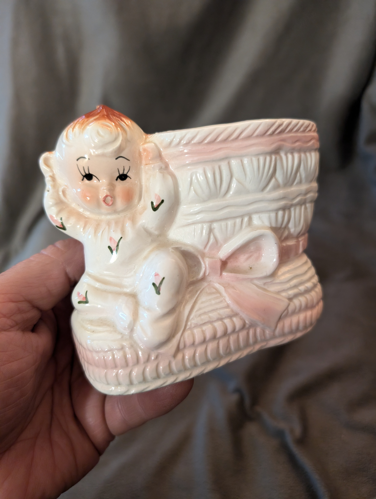 VINTAGE Planter Pink Baby in Baby Bootie Rubens Japan ⚽ image indicator(5)