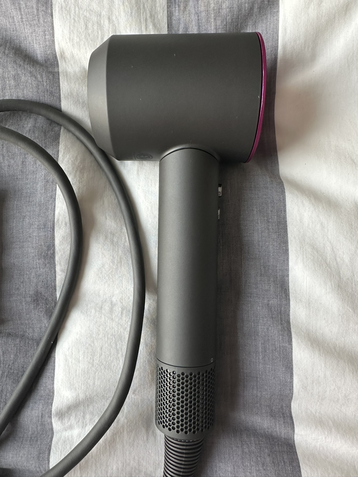 ‼️PRICEDROP ‼️Dyson Supersonic  hair dryer image indicator(2)