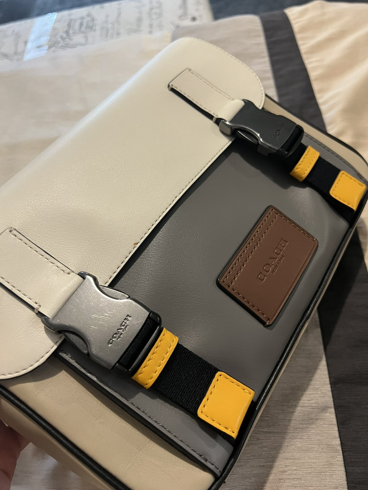 Authentic Coach Messenger Bag - photo 2