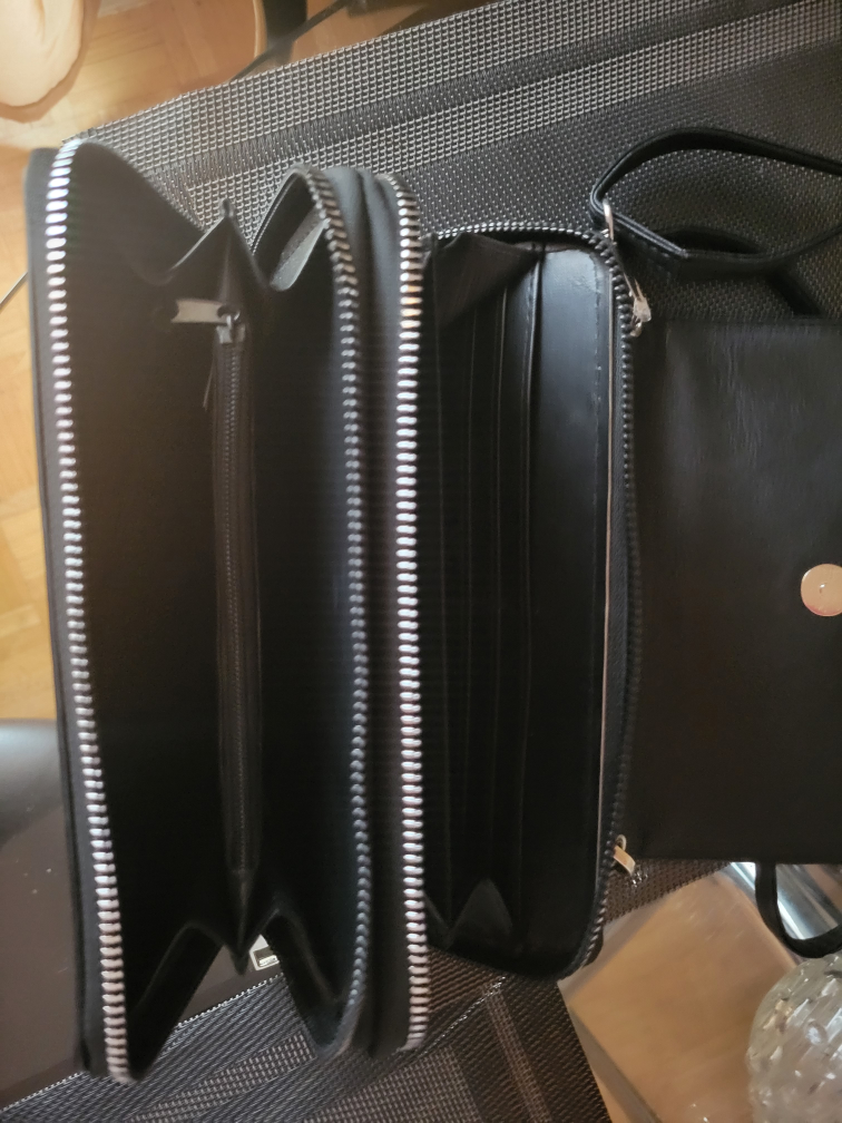 Crossbody Flap wallet by Ardene image indicator(3)