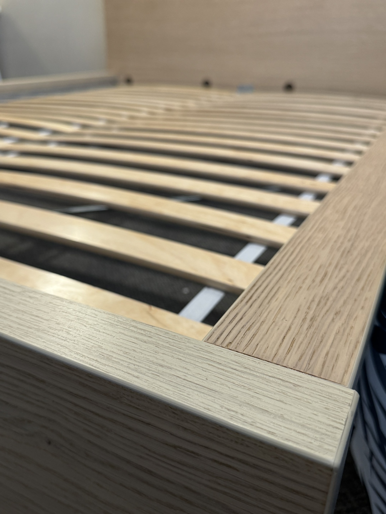 QUEEN SIZE IKEA BED FRAME - photo 5