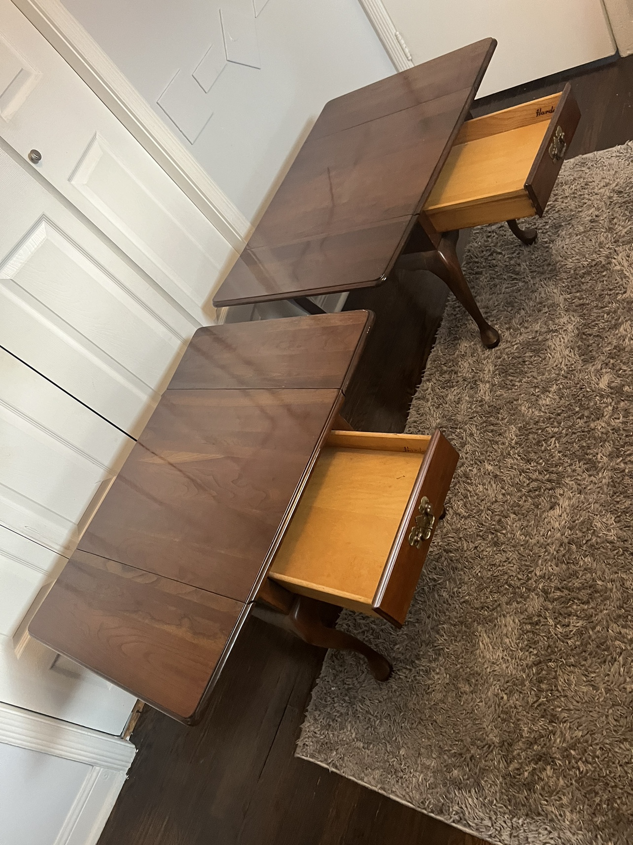 Set of 2 Nightstands w/drop leaves - photo 4