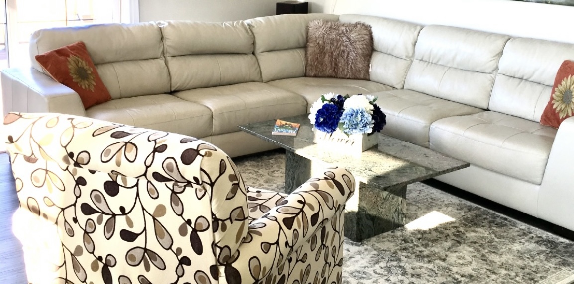Sectional - photo 2