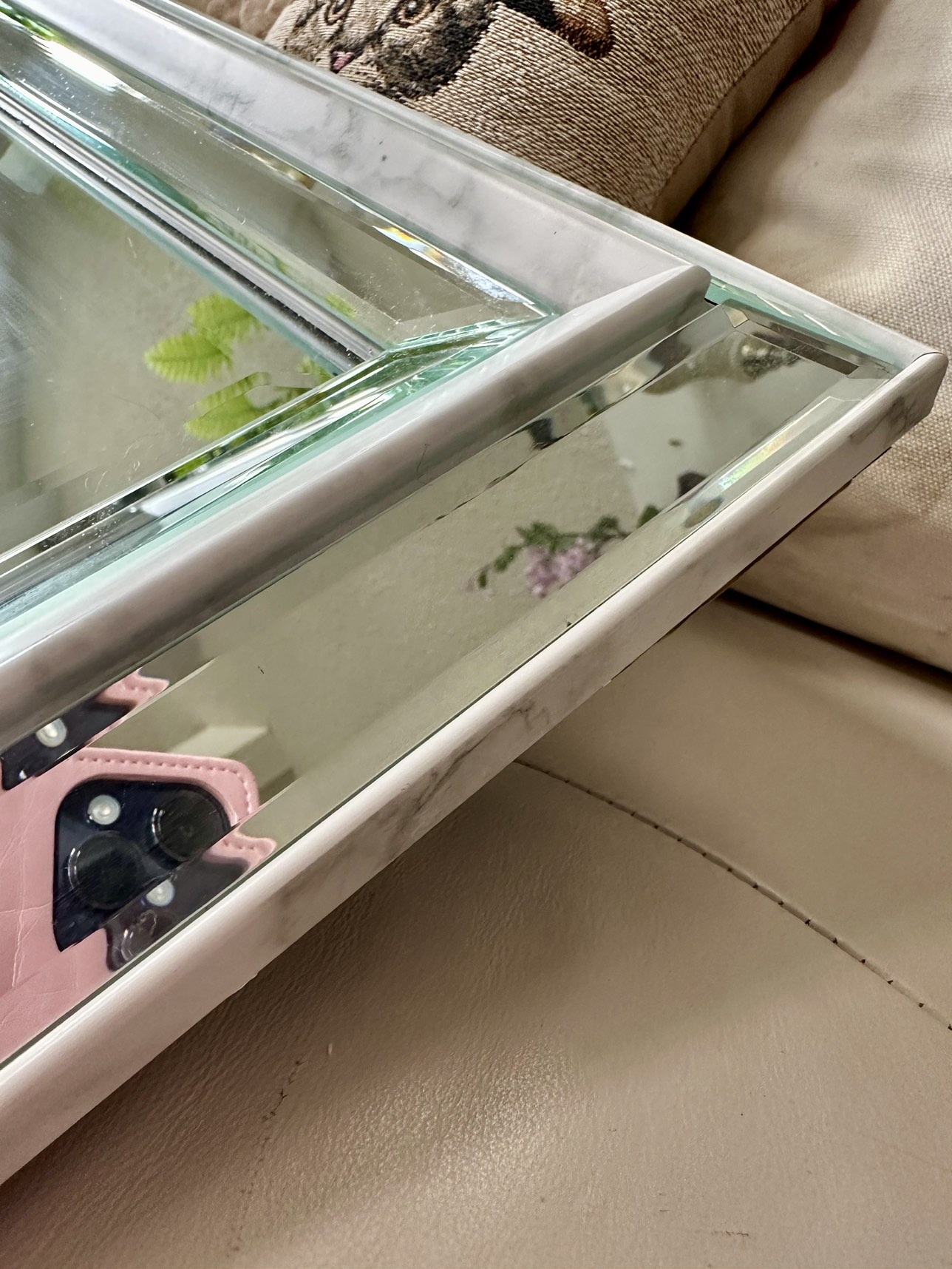 Beautiful Chic Beveled Glass Accent Mirror w/Faux Marble Trim - photo 4
