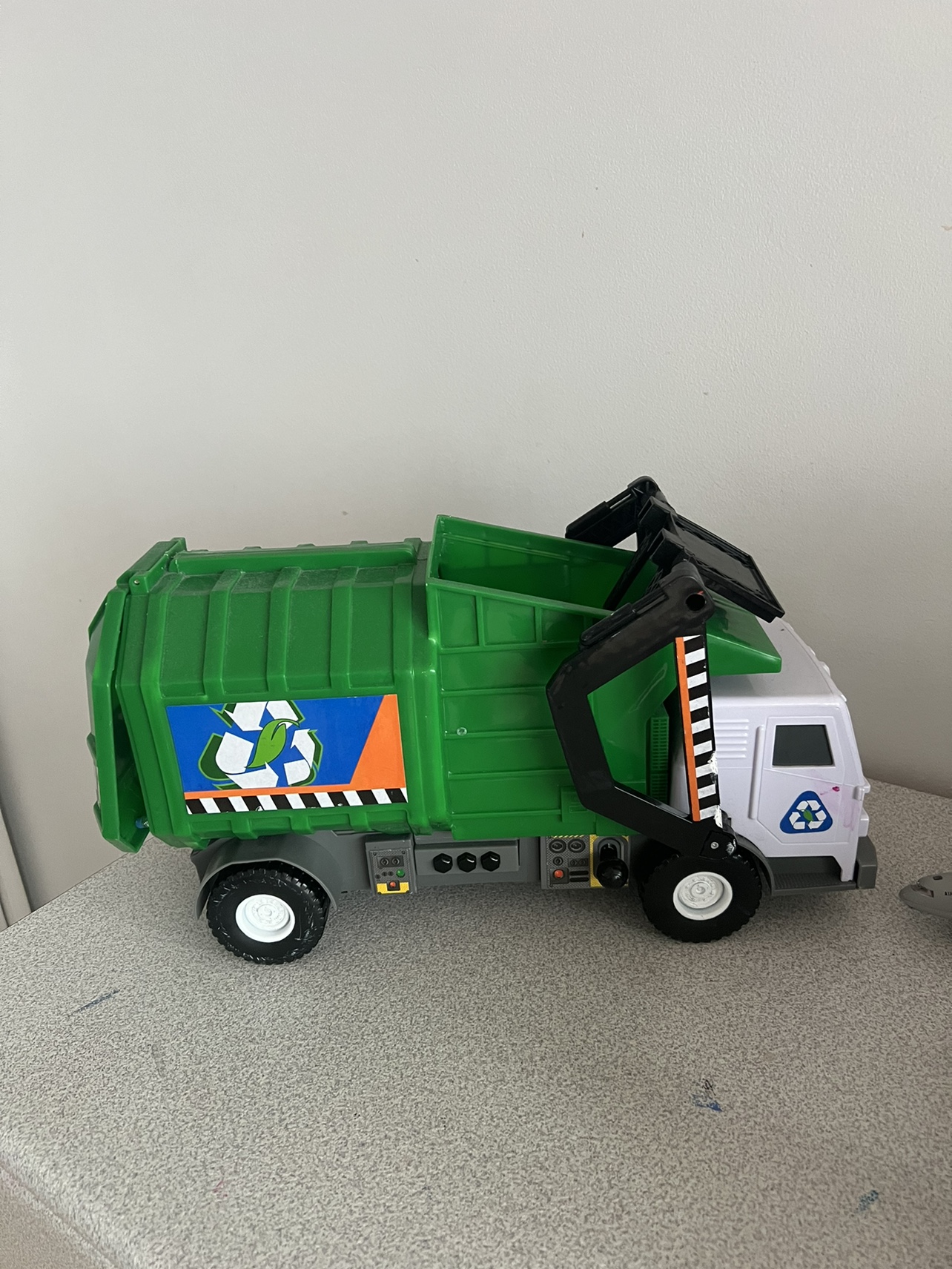Motorized Garbage Truck With Lights & Sounds thumbnail