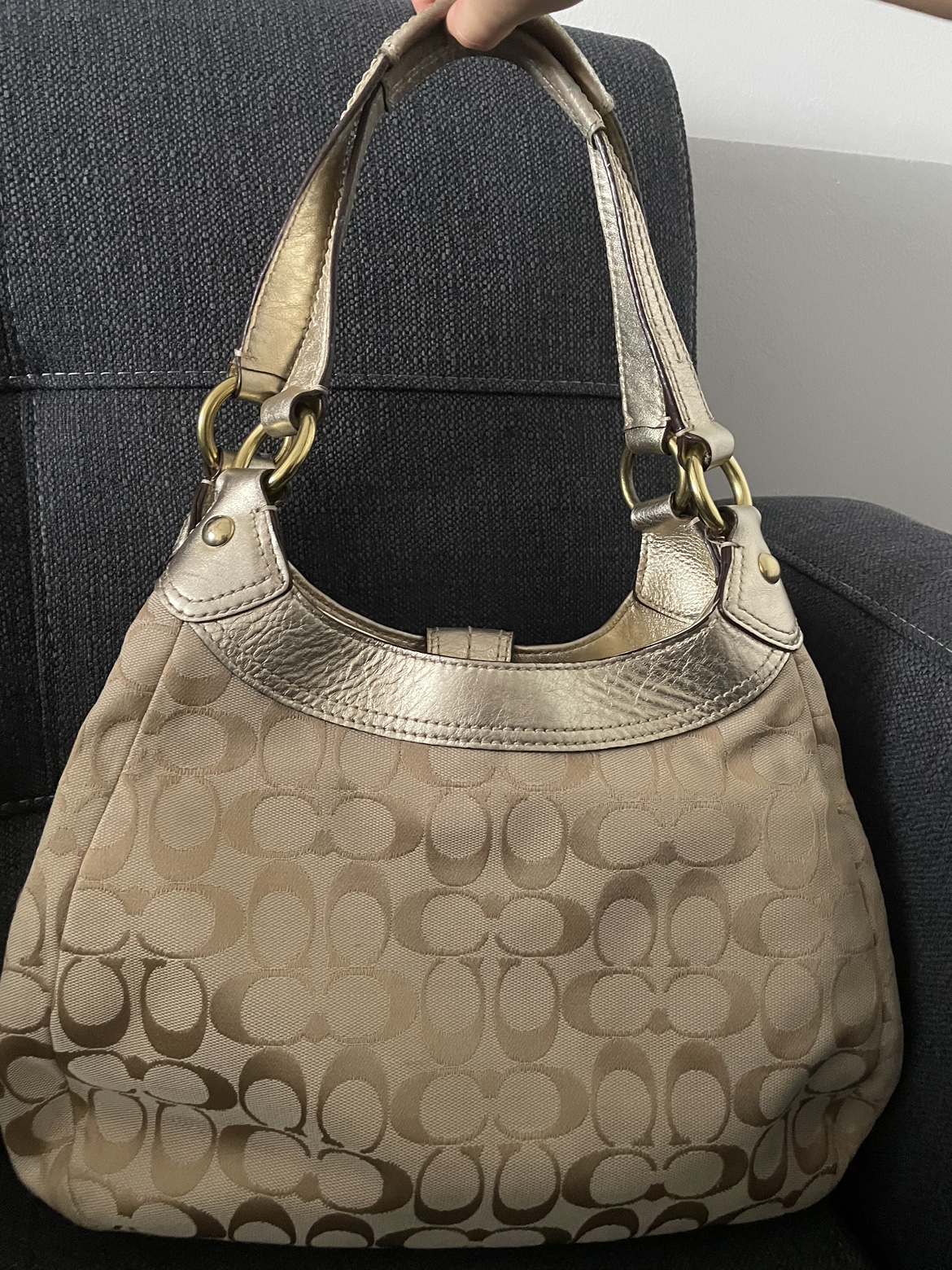 Coach handbag - golden - photo 2
