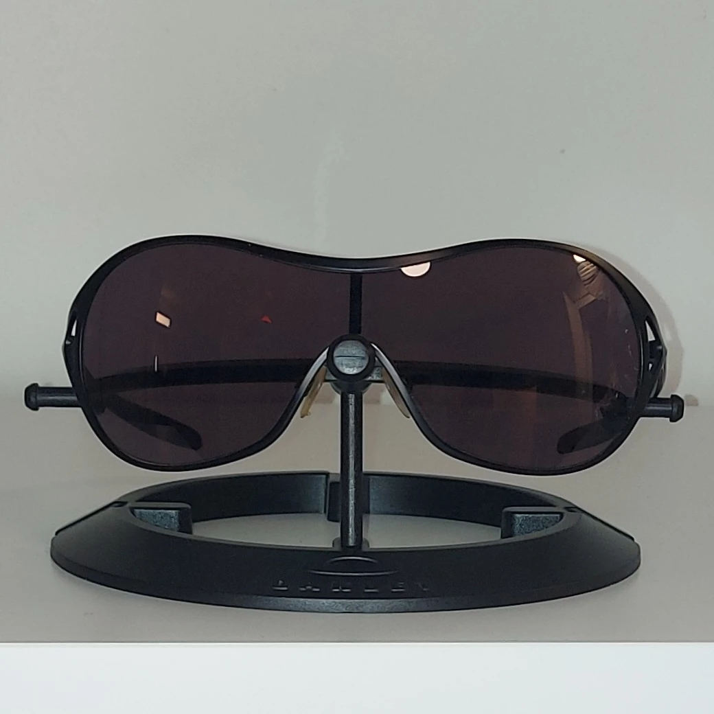 WOMEN'S OAKLEY MATTE BLACK DECEPTION SUNGLASSES thumbnail