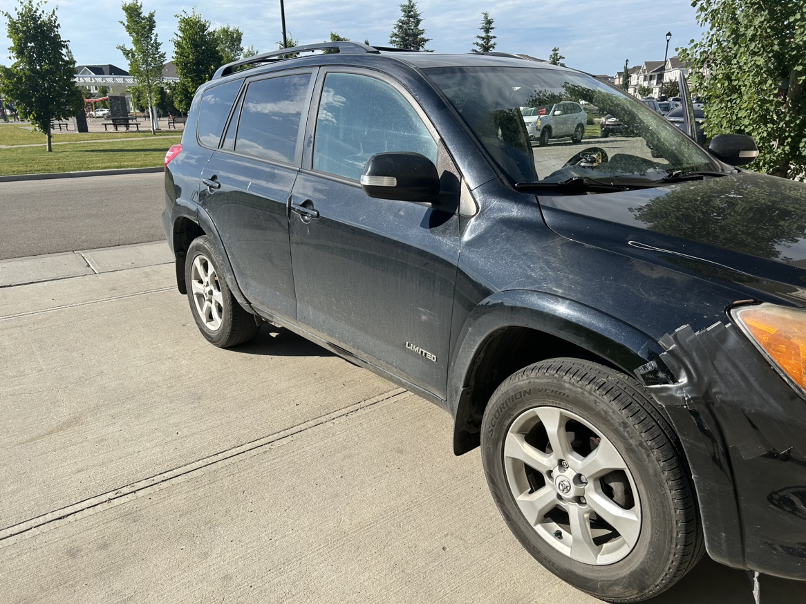 Toyota RAV4 2010 - photo 2