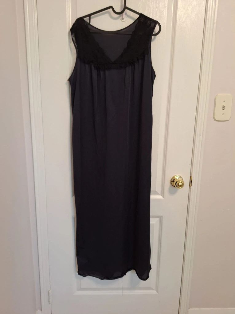 Nice 2 pc Night Dress / Sleep Wear image indicator(2)