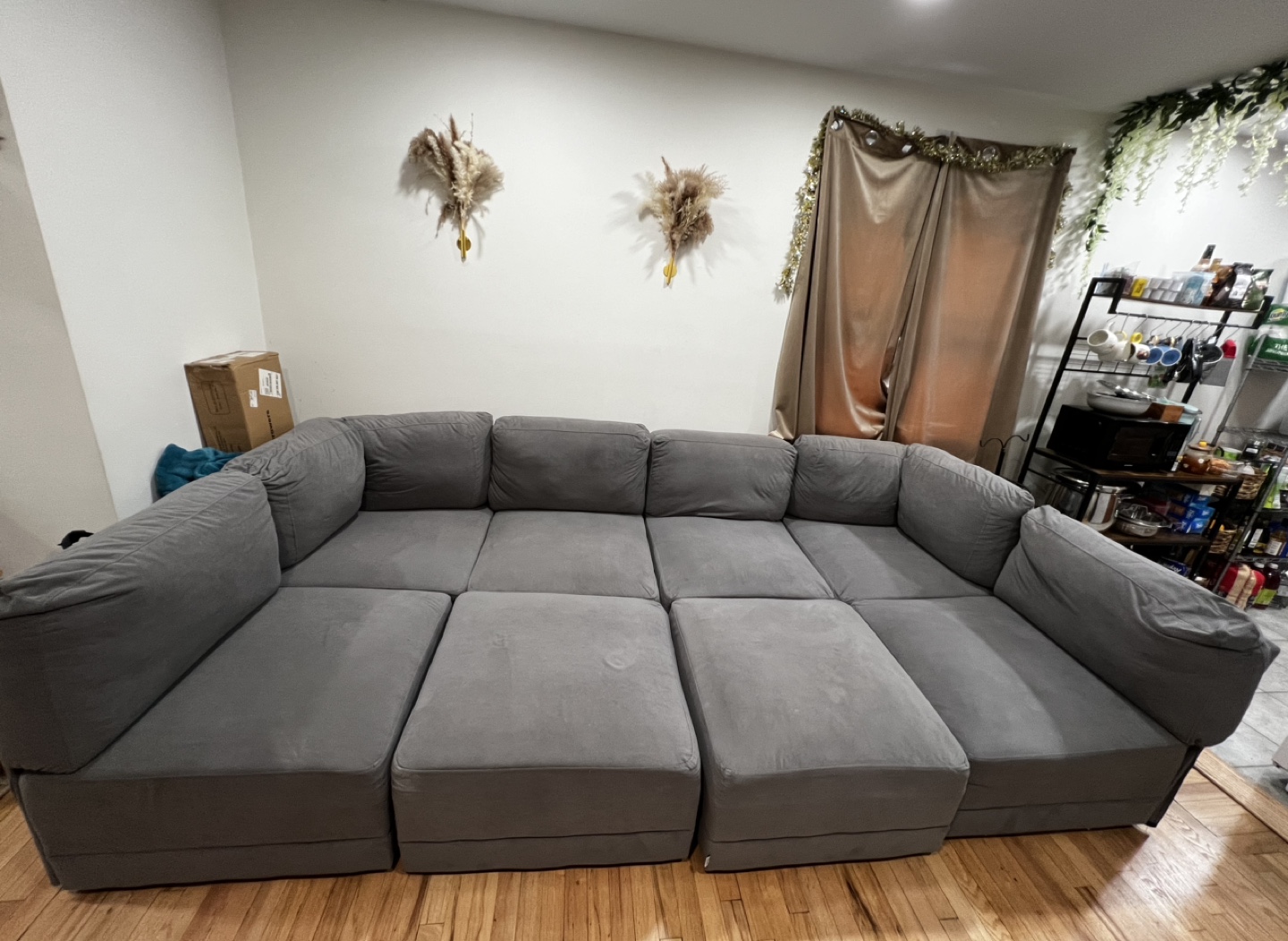 8 cushion plush couch - photo 2
