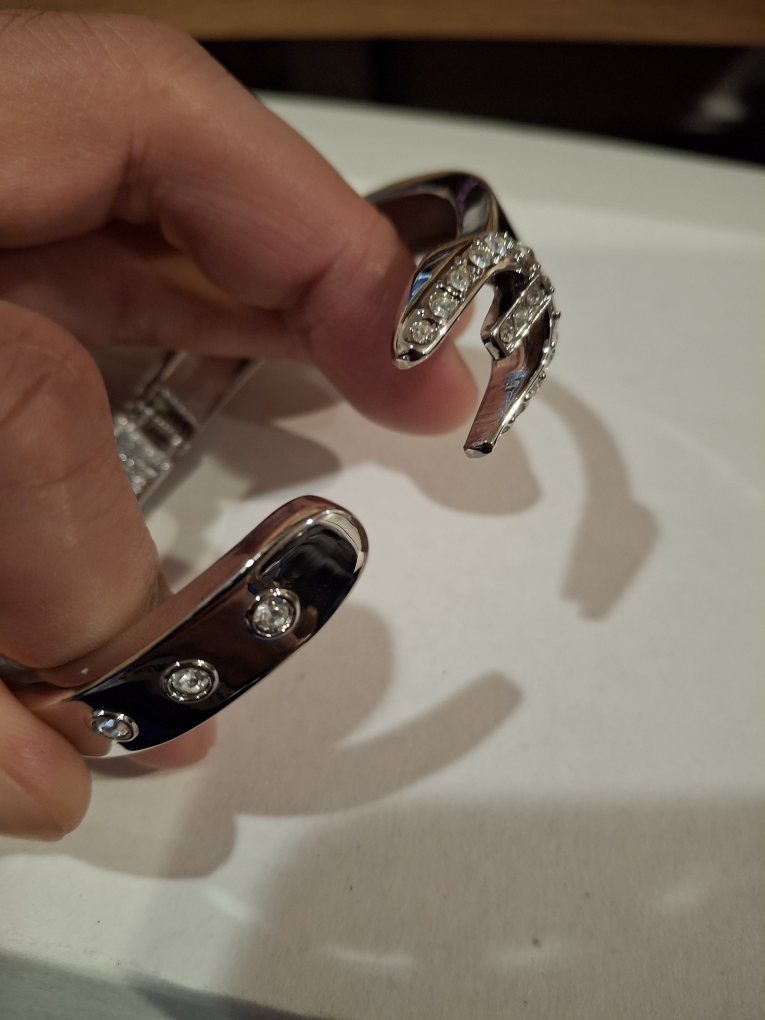 Silver Buckle Bracelet image indicator(4)