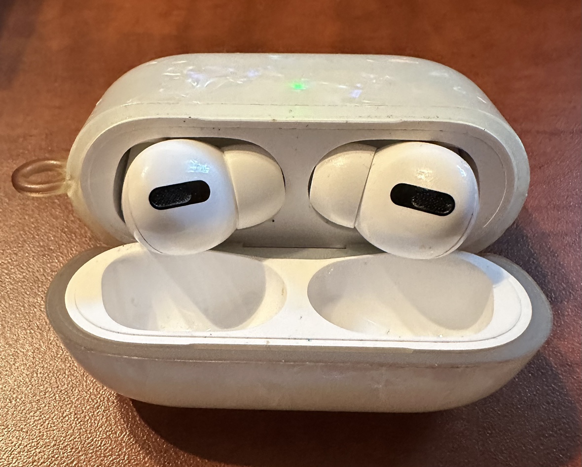 Airpods Pro 2nd Generation - photo 2
