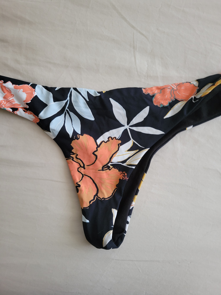 Roxy Bathingsuit Set image indicator(2)