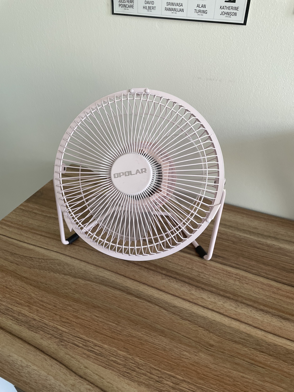 Wireless desktop fan