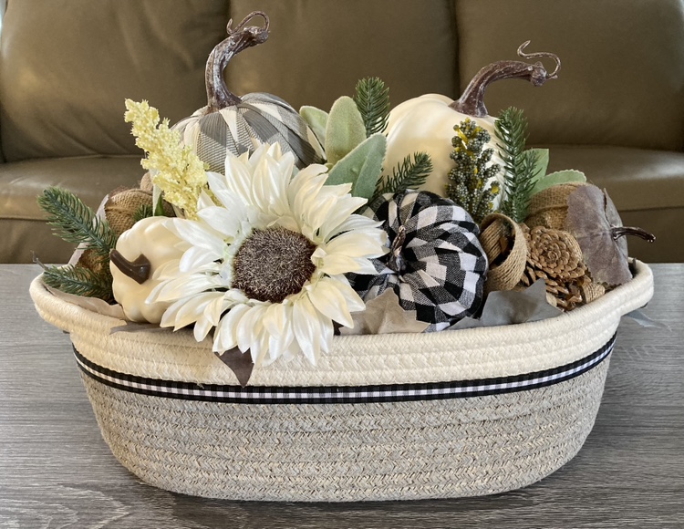Fall table centrepiece. Stouffville pickup thumbnail