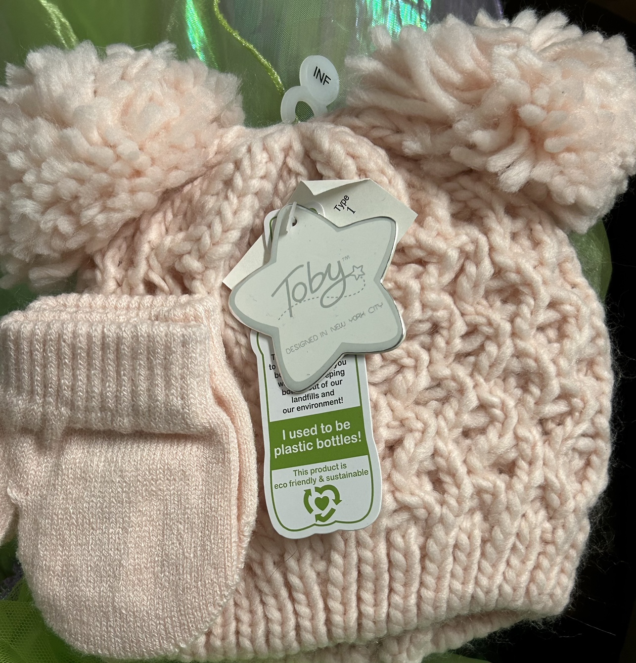 BNIB: BABY/TODDLER/ HAT & MIT SET thumbnail