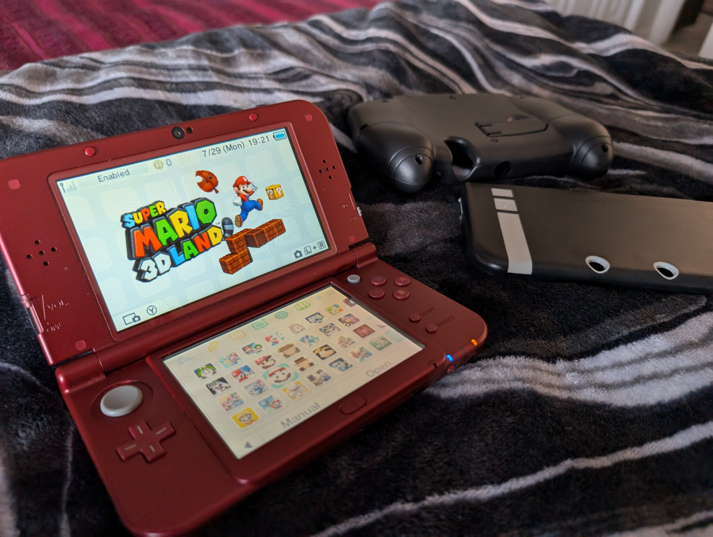 Modded New Nintendo 3DS XL Jailbroken with 250 games