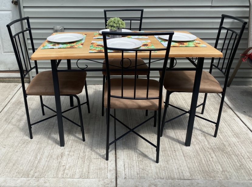 5 piece dining set  (PENDING PICK UP) - photo 2
