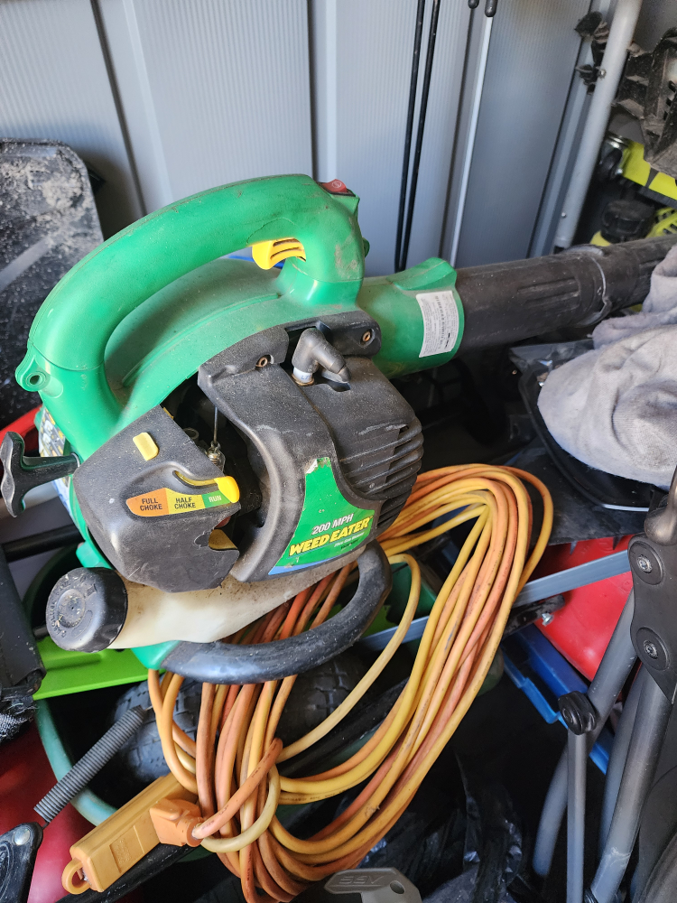 weed eater leaf blower